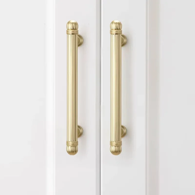 Set of 2 Elegant Gold Cabinet Handle Sturdy Zinc Alloy Pull for Wardrobe
Set of 2 Elegant Gold Cabinet Handle Sturdy Zinc Alloy Pull for Wardrobe