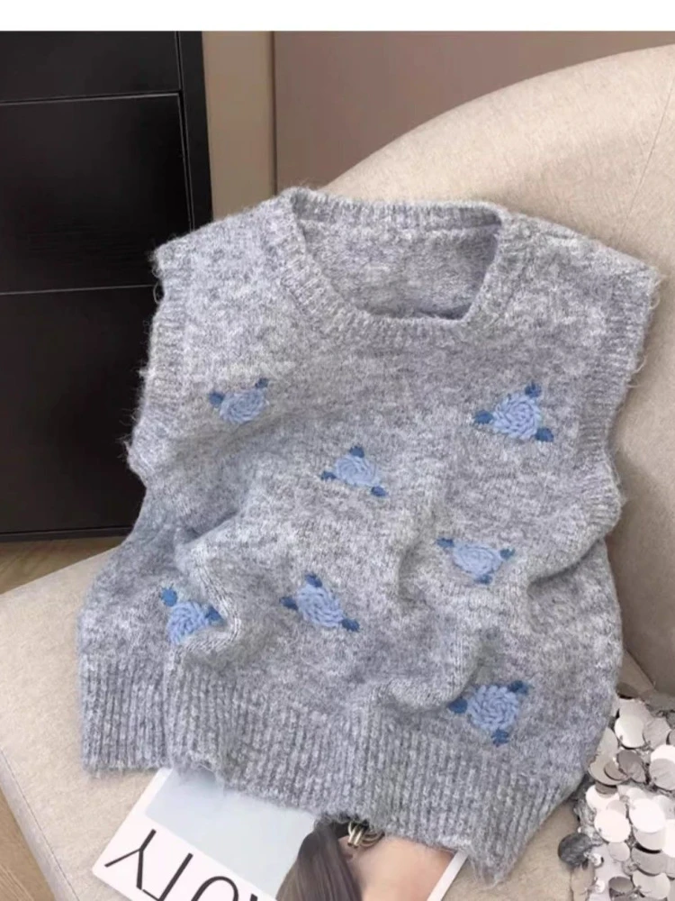 Серый вязаный жилет с цветочной вышивкой, женский осенне-зимний пуловер с круглым вырезом 2022, модный свитер без рукавов Y2k, топ
Серый вязаный жилет с цветочной вышивкой, женский осенне-зимний пуловер с круглым вырезом 2022, модный свитер без рукавов Y2k, топ