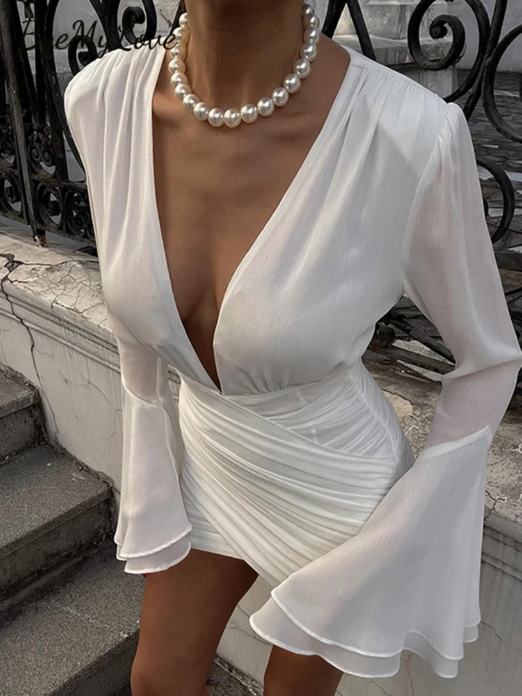 ByeMyLove Flare Sleeve Sexy Party Dresses Women White Mini Deep V Neck Slim Patchwork Mesh Sleeve Bodycon Dress Autumn New
ByeMyLove Flare Sleeve Sexy Party Dresses Women White Mini Deep V Neck Slim Patchwork Mesh Sleeve Bodycon Dress Autumn New