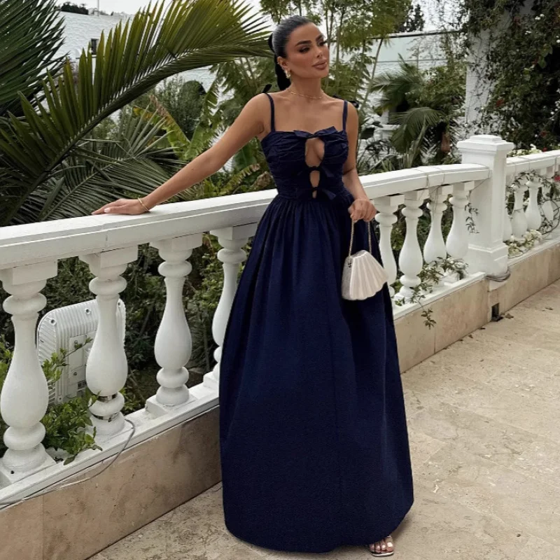 High-End Western Style Hollow Dress Women's New Women's Tight Waist Slimming Long Suspender Dress
High-End Western Style Hollow Dress Women's New Women's Tight Waist Slimming Long Suspender Dress