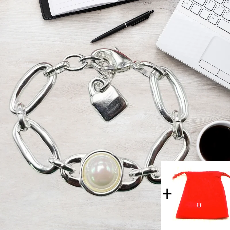 2025 European and American Fashion Trends, Niche Design Pearl Bracelets, Women's Jewelry Romantic Gift Bags
2025 European and American Fashion Trends, Niche Design Pearl Bracelets, Women's Jewelry Romantic Gift Bags