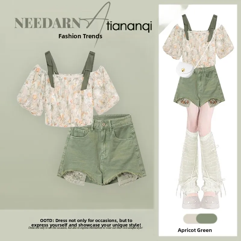 Summer New Dopamine Set Women's Sweet Anti-Aging Gentle Bubble Sleeve Shirt with High Waist Short Skirt Two-Piece Set
Summer New Dopamine Set Women's Sweet Anti-Aging Gentle Bubble Sleeve Shirt with High Waist Short Skirt Two-Piece Set