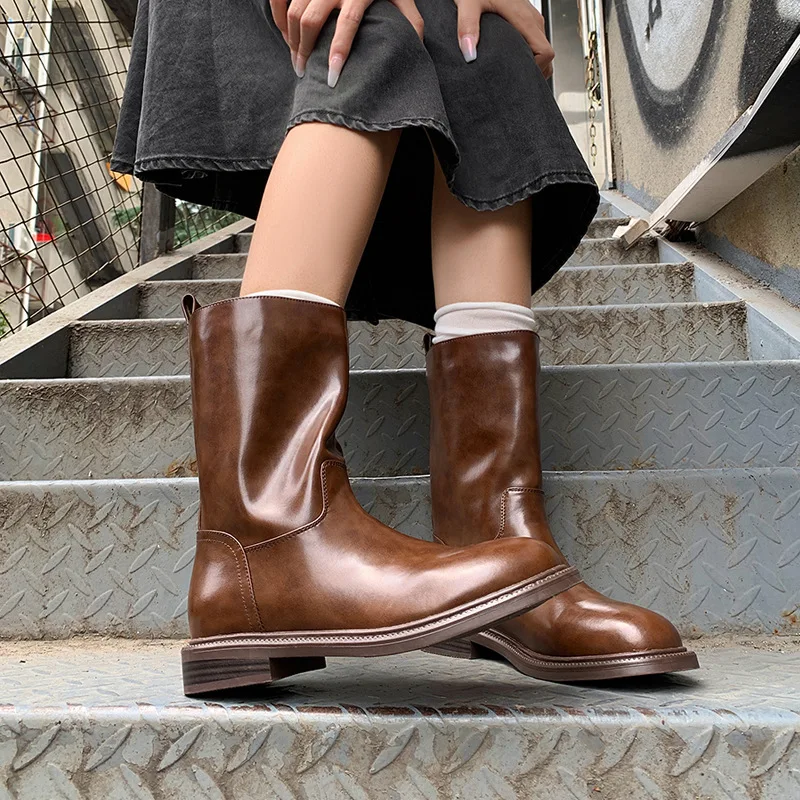 Arden Furtado Autumn Brown cowhide Short boots Round toe slip-on Middle heel simple style Modern boots Large size Women's boots
Arden Furtado Autumn Brown cowhide Short boots Round toe slip-on Middle heel simple style Modern boots Large size Women's boots