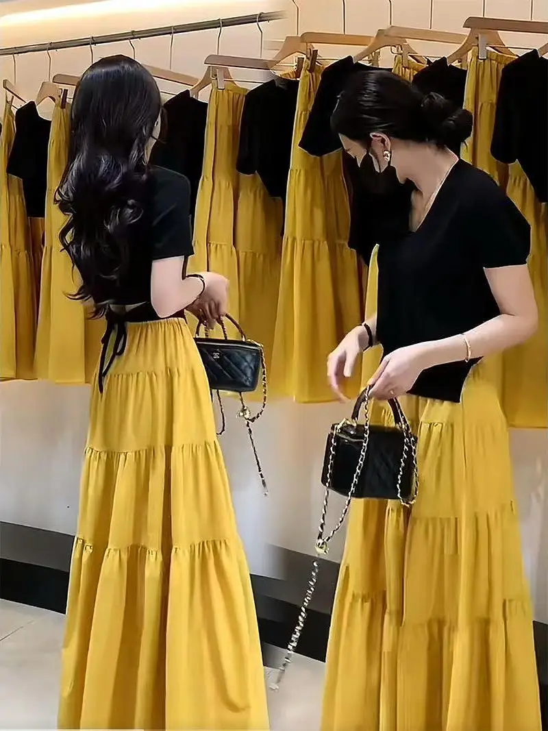 Korean Style Commute Fashion T-Shirt Top Half-Skirt Two-Piece Set Summer New Design Sense Women's High Waist Pants Ensemble
Korean Style Commute Fashion T-Shirt Top Half-Skirt Two-Piece Set Summer New Design Sense Women's High Waist Pants Ensemble