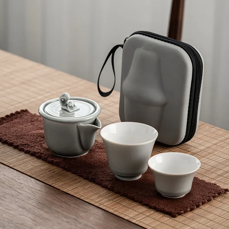 Ice Grey Glaze Quick Cup Японский стиль Кунг-фу Чайный сервиз Один горшок Две чашки Открытый портативный дорожный чайный сервиз Китайский Гайвань
Ice Grey Glaze Quick Cup Японский стиль Кунг-фу Чайный сервиз Один горшок Две чашки Открытый портативный дорожный чайный сервиз Китайский Гайвань