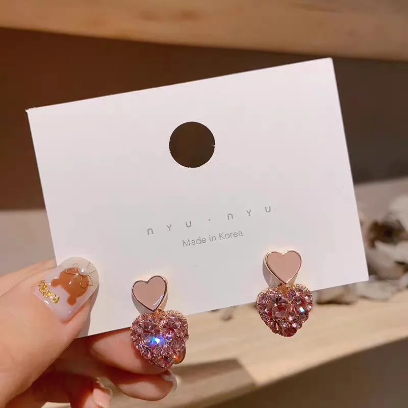 Sweet style cute pink crystals heart-shaped earrings for women inlay diamond high-end exquisite earring wedding jewelry gifts
Sweet style cute pink crystals heart-shaped earrings for women inlay diamond high-end exquisite earring wedding jewelry gifts