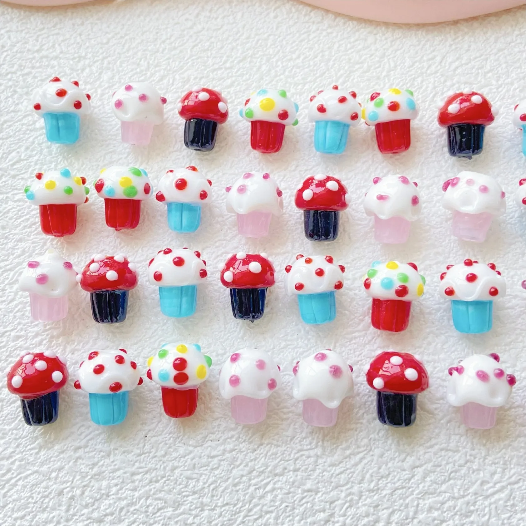 2pcs Fun ice cream colored glass straight hole wave dot all cute DIY loose bead bracelet necklace material accessories
2pcs Fun ice cream colored glass straight hole wave dot all cute DIY loose bead bracelet necklace material accessories