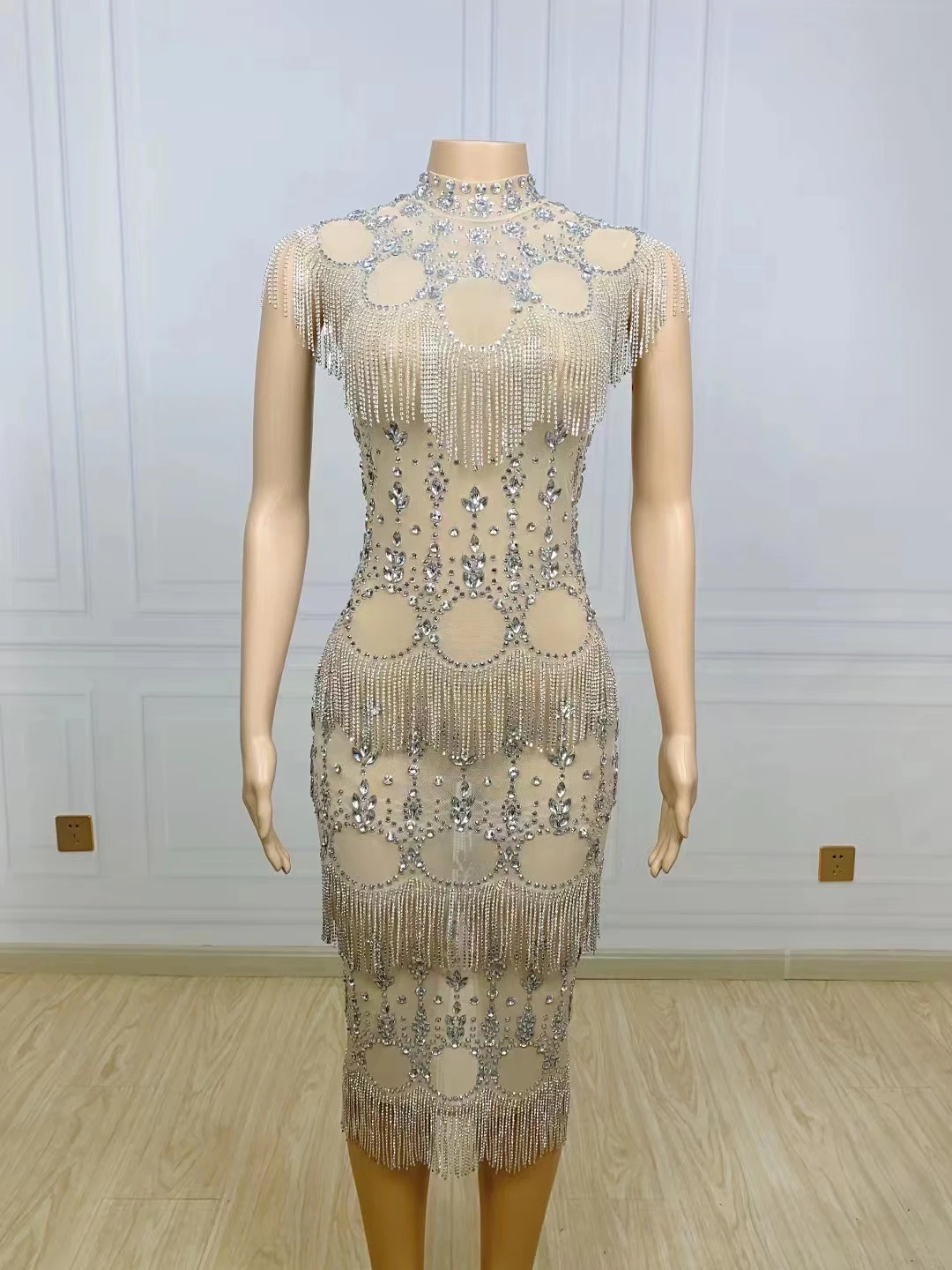 Shining Silver Rhinestones Chain Fringeransparent Dress Evening Birthdav CelebrateCostume Women Party Dance Dress D014
Shining Silver Rhinestones Chain Fringeransparent Dress Evening Birthdav CelebrateCostume Women Party Dance Dress D014