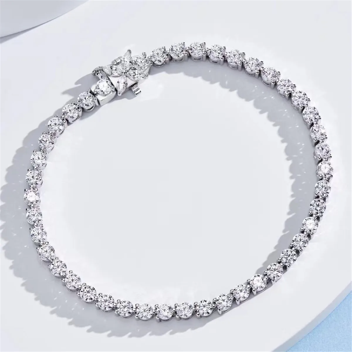 PT950 Platinum Laboratory grown diamond bracelet custom 18K gold physical real gold 10K gold tennis bracelet
PT950 Platinum Laboratory grown diamond bracelet custom 18K gold physical real gold 10K gold tennis bracelet