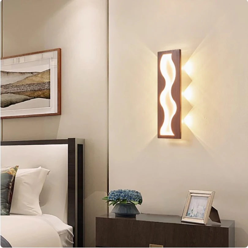 Simple master bedroom bedside lamp wood grain living room TV background wall wash wall light stair light
Simple master bedroom bedside lamp wood grain living room TV background wall wash wall light stair light