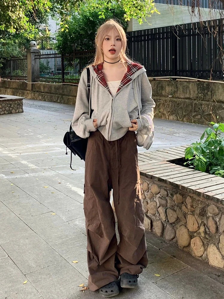 Short hooded sweater women's spring and autumn new color matching loose zipper cardigan jacket long sleeve casual simple retro
Short hooded sweater women's spring and autumn new color matching loose zipper cardigan jacket long sleeve casual simple retro