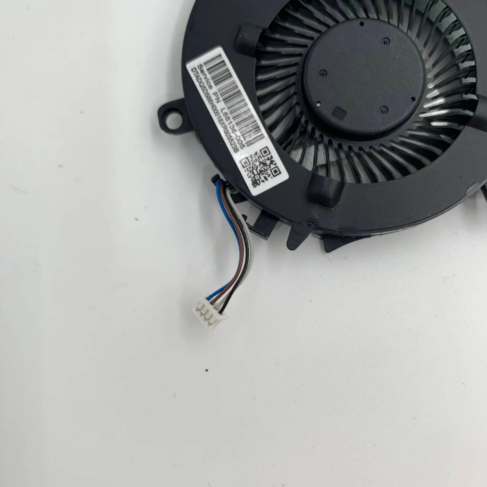 Вентилятор охлаждения процессора ноутбука HP Pavilion Gaming 15-EC 16-A Q241 TPN-Q229 L77560-001
Вентилятор охлаждения процессора ноутбука HP Pavilion Gaming 15-EC 16-A Q241 TPN-Q229 L77560-001