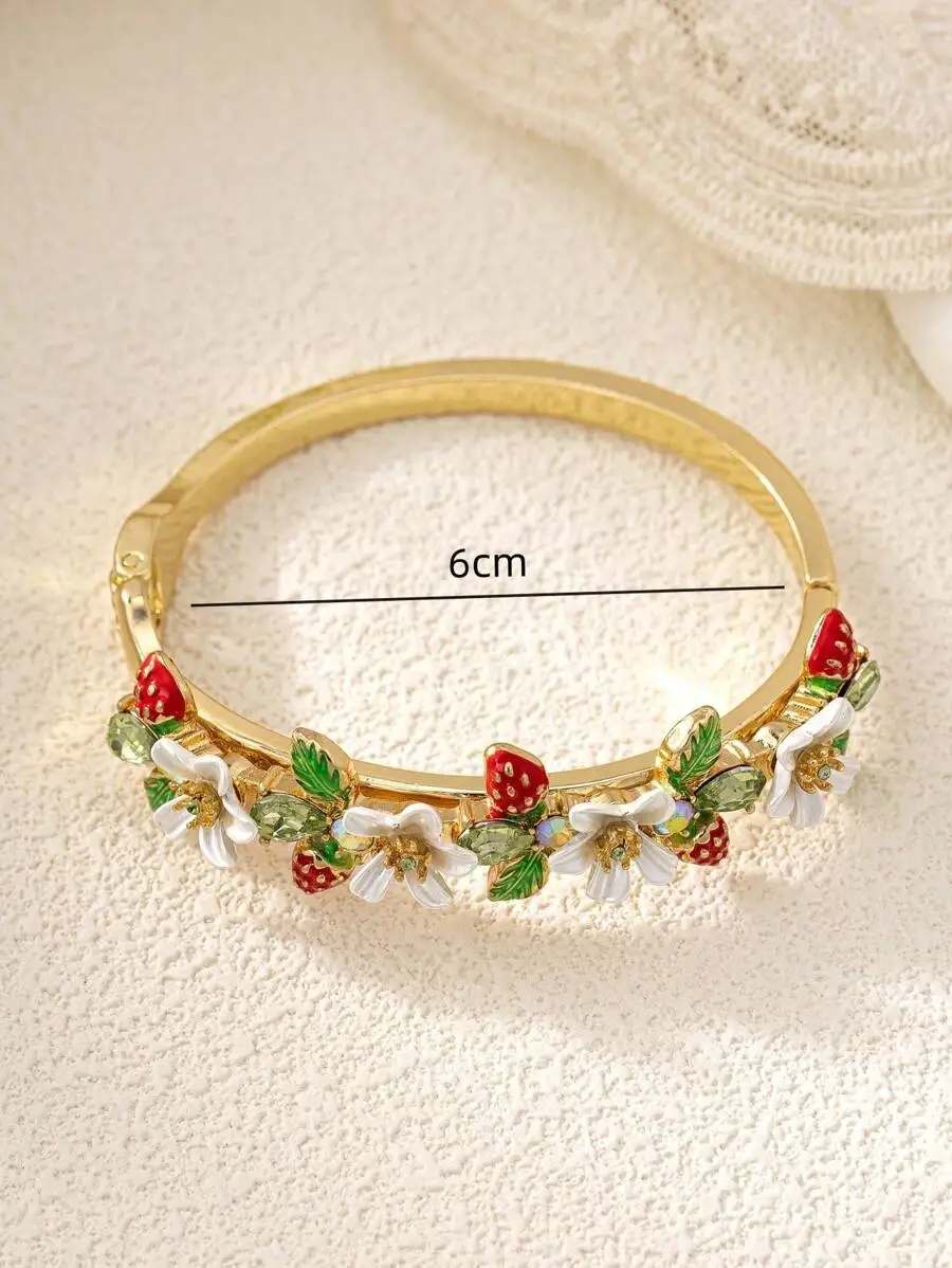 Pastoral Style Strawberry Flower 3D Bangle Bracelet For Women Daily Wear
Pastoral Style Strawberry Flower 3D Bangle Bracelet For Women Daily Wear