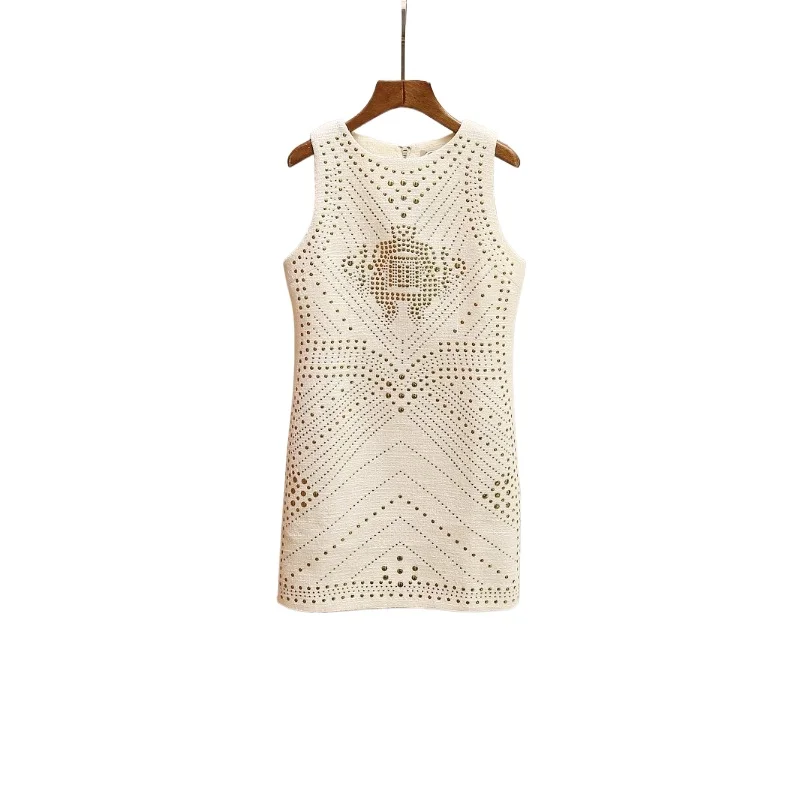 High-end women's clothing 2025 summer new fashion French design sense beaded knit vest dress 25A082
High-end women's clothing 2025 summer new fashion French design sense beaded knit vest dress 25A082