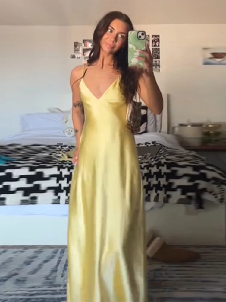 Women Summer New Yellow Stain V Neck Sling Dress Elegant Sleeveless Loose Maxi Robes New Ladies Party Holiday DressesColor block
Women Summer New Yellow Stain V Neck Sling Dress Elegant Sleeveless Loose Maxi Robes New Ladies Party Holiday DressesColor block