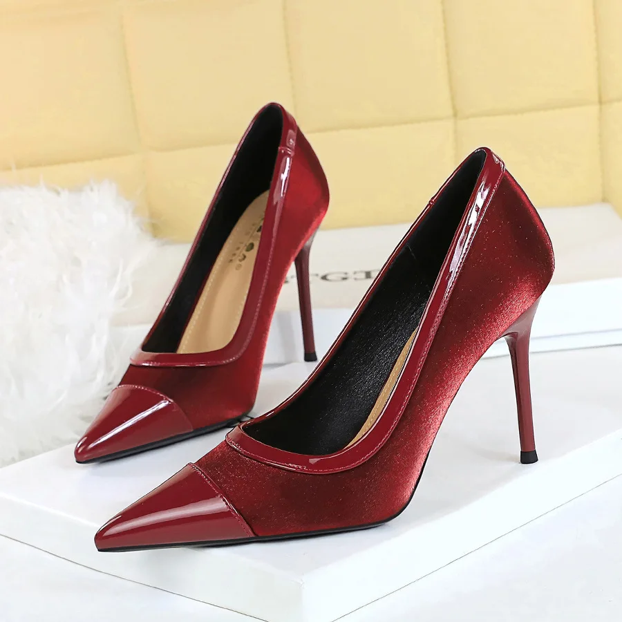 2025 New Woman Pumps Silk High Heels Female Pointed Toe Office Shoes Stiletto Women Shoes Party Women Heels Female Shoes
2025 New Woman Pumps Silk High Heels Female Pointed Toe Office Shoes Stiletto Women Shoes Party Women Heels Female Shoes