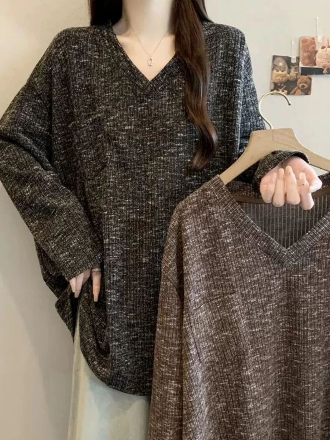 plus Size Women's Long Sleeve V-Neck Sweatshirt Korean Style Color Base Layer Top plus Size Comfortable Breathable Casu...
plus Size Women's Long Sleeve V-Neck Sweatshirt Korean Style Color Base Layer Top plus Size Comfortable Breathable Casu...
