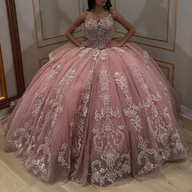 Pink Shiny Quinceanera Dresses Ball Gown Off The Shoulder Sequin Applique Lace Beads Bow Corset Tull Sweet 16 Dress Vestidos 15
Pink Shiny Quinceanera Dresses Ball Gown Off The Shoulder Sequin Applique Lace Beads Bow Corset Tull Sweet 16 Dress Vestidos 15