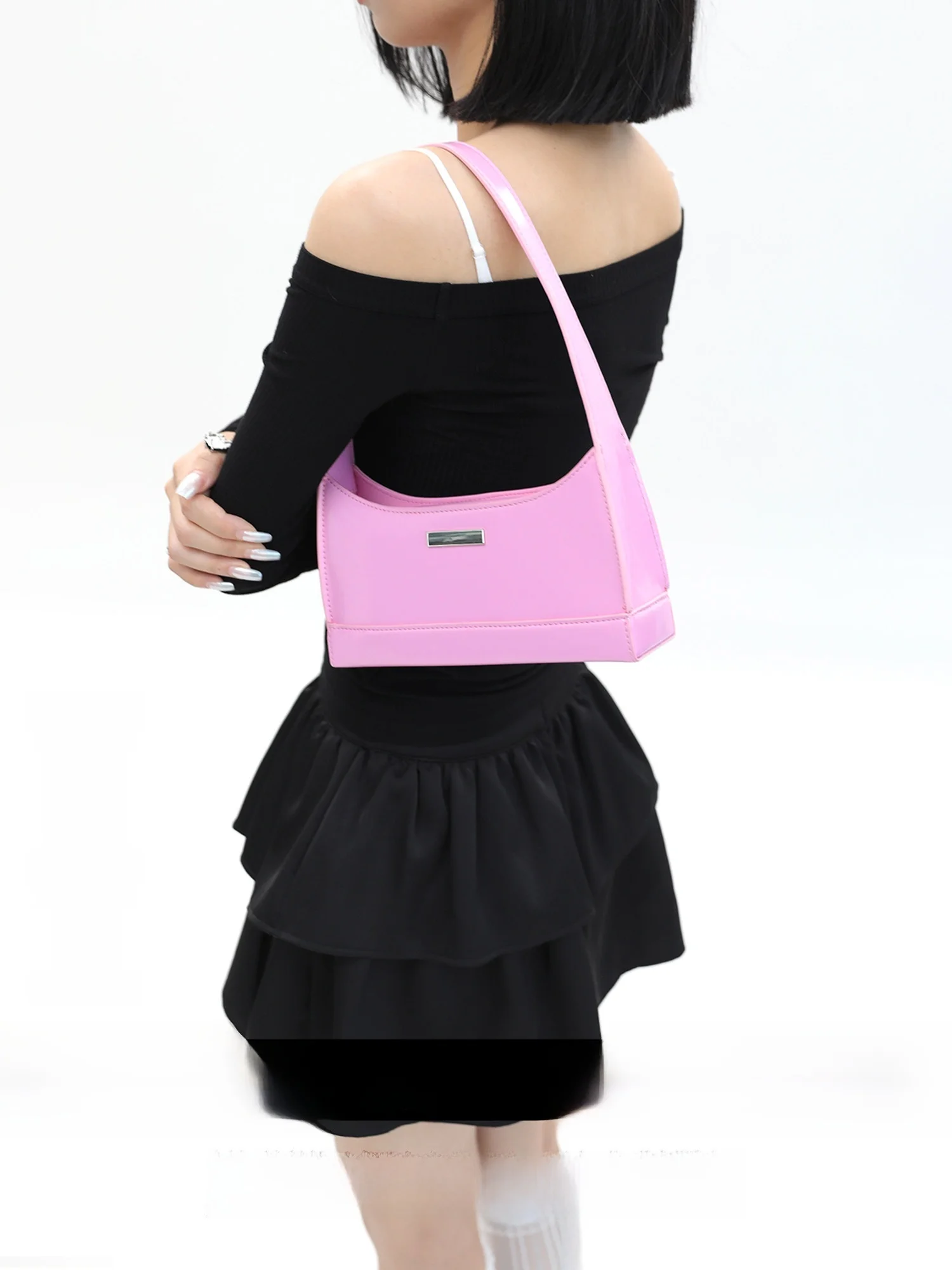 Limited Edition Pink Paaks Original JANDRESS Fashion Breadstick Small Square Bag Underarm Single Shoulder Bag
Limited Edition Pink Paaks Original JANDRESS Fashion Breadstick Small Square Bag Underarm Single Shoulder Bag