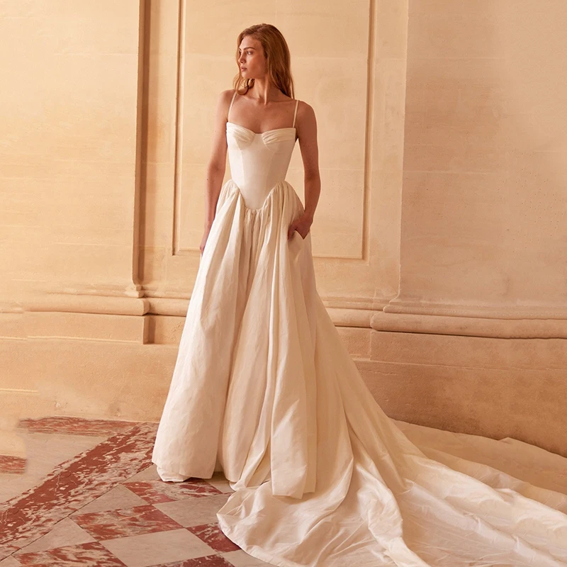 Eightree 2026 A-Line Wedding Dresses Sweetheart Spaghetti Straps Evening Wedding Ball Gowns Women Bridal Prom Dress Customized
Eightree 2026 A-Line Wedding Dresses Sweetheart Spaghetti Straps Evening Wedding Ball Gowns Women Bridal Prom Dress Customized