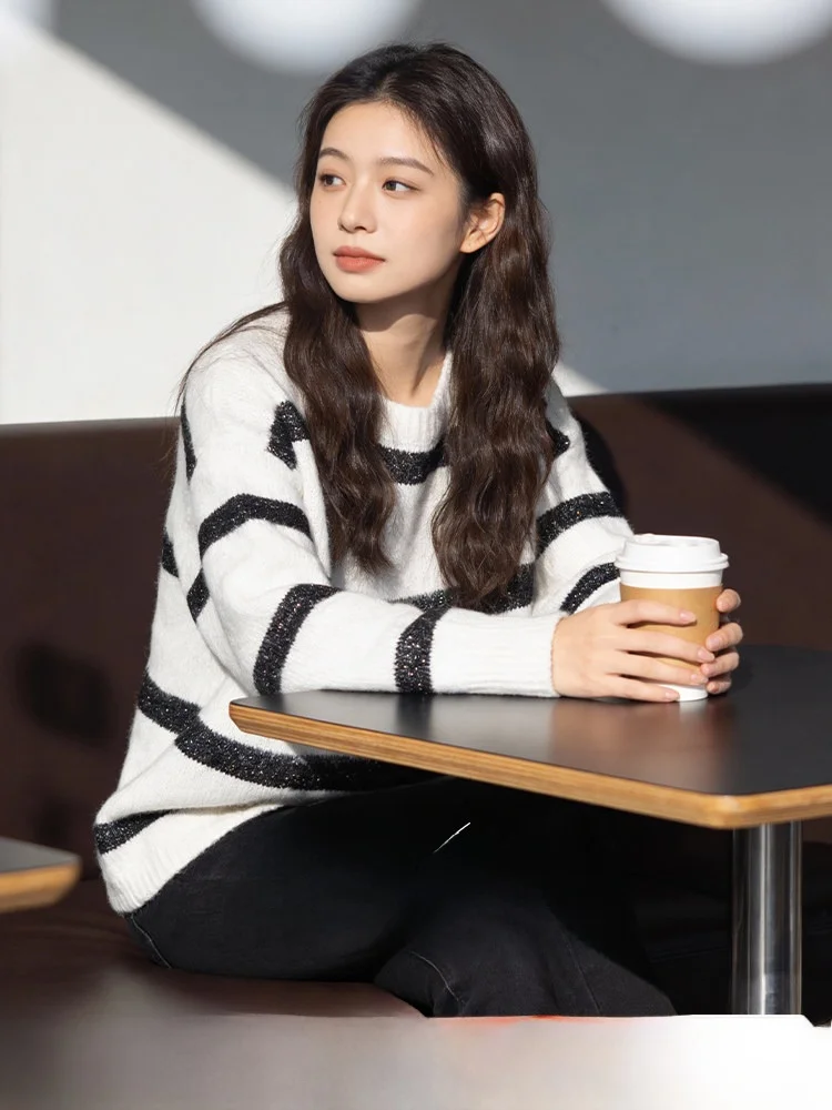 plus Size Women's Knitted Sweater round Neck Long Sleeve Thickened Striped Casual Style Winter Fashion Outerwear
plus Size Women's Knitted Sweater round Neck Long Sleeve Thickened Striped Casual Style Winter Fashion Outerwear
