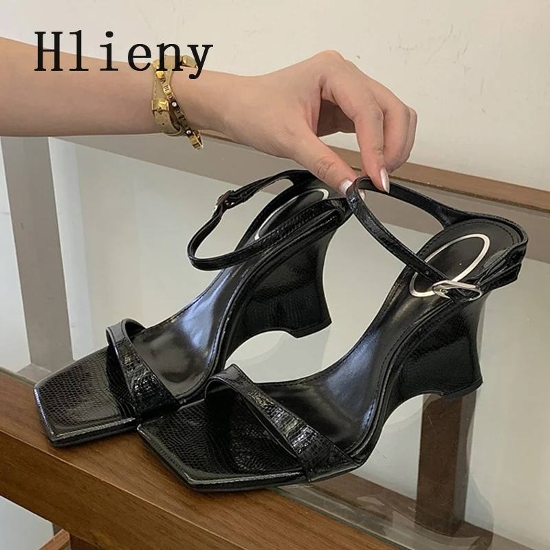 Hlieny New Design Buckle Square Toe Woman Slippers Fashion Wedge Sandals Banquet Party High Heels Summer Outdoor Dress Shoes
Hlieny New Design Buckle Square Toe Woman Slippers Fashion Wedge Sandals Banquet Party High Heels Summer Outdoor Dress Shoes