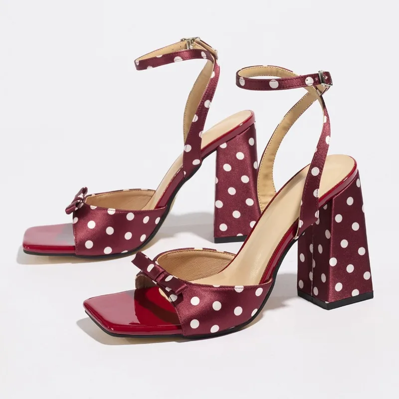 Summer Polka Dot Bow Chunky Heel Women's Sandals Square Toe Ankle Buckle Details Classic Dress Shoes Designer Heels for Ladies
Summer Polka Dot Bow Chunky Heel Women's Sandals Square Toe Ankle Buckle Details Classic Dress Shoes Designer Heels for Ladies