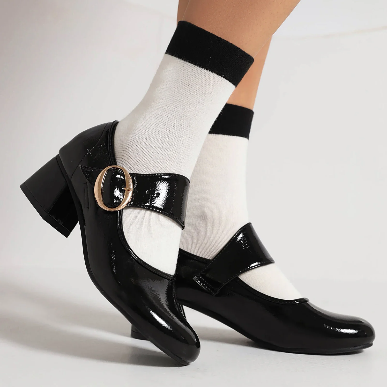 2025 new spring autumn women shoes plus size 22-29cm Patent leather Mary Jane Shoes thick high-heeled shoes 3 colors pumps
2025 new spring autumn women shoes plus size 22-29cm Patent leather Mary Jane Shoes thick high-heeled shoes 3 colors pumps