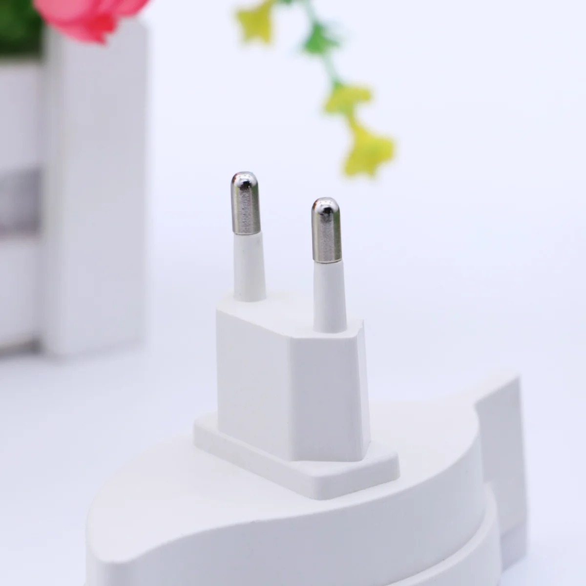 Leaf Shape LED Bedside Night Light Mini Portable Lamp Green 220V Eu Plug Eco Friendly Energy Saving LED Light Bed Lamp
Leaf Shape LED Bedside Night Light Mini Portable Lamp Green 220V Eu Plug Eco Friendly Energy Saving LED Light Bed Lamp