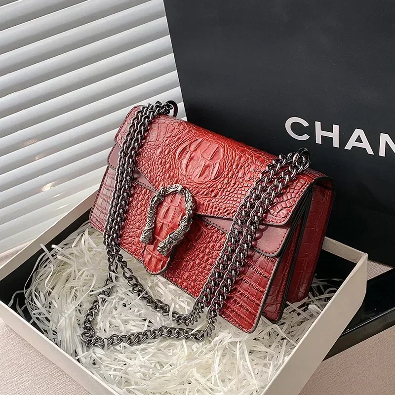 Luxury Handbags Crossbody Shoulder Purse For Women Snake Printed Leather Evening Clutch Chain Strap Satchel Bag Bolsa Feminina
Luxury Handbags Crossbody Shoulder Purse For Women Snake Printed Leather Evening Clutch Chain Strap Satchel Bag Bolsa Feminina