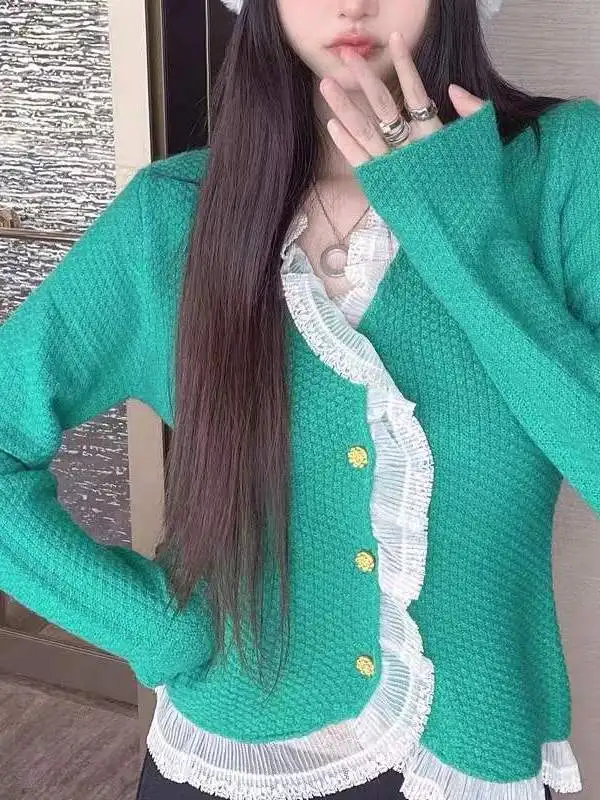 Французский вязаный свитер с кружевными вставками, женский приталенный топ, весна-осень, модный хит, V-образный вырез, длинный рукав
Французский вязаный свитер с кружевными вставками, женский приталенный топ, весна-осень, модный хит, V-образный вырез, длинный рукав