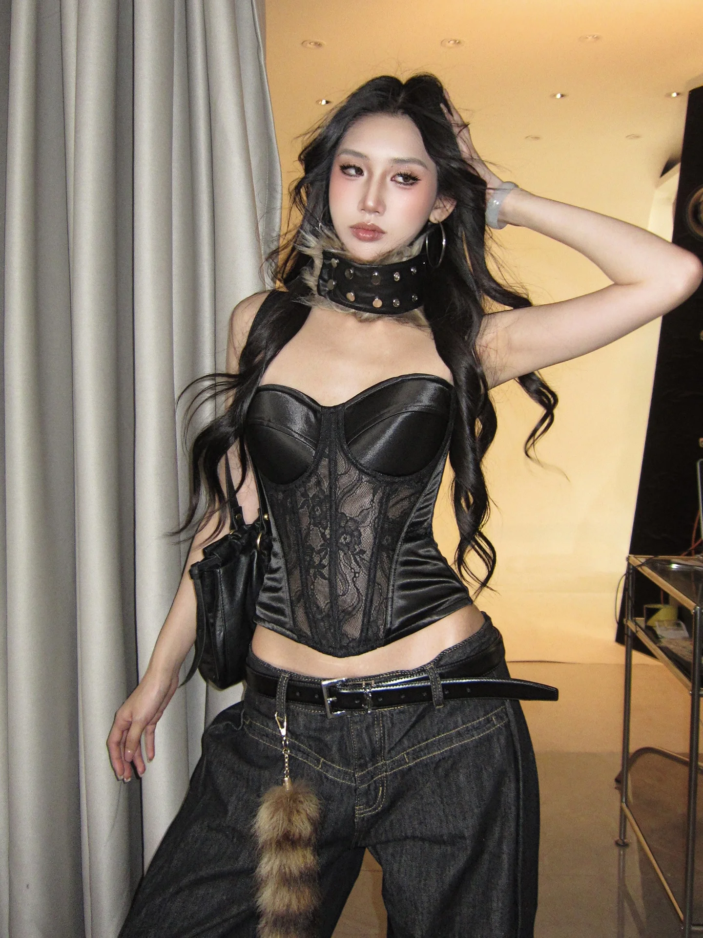 PRO83 Women's ort Fibone Leather Vest Slim Fit Inner Wear Trendy Autumn Winter New Sle Sexy Girl High End Feeling
PRO83 Women's ort Fibone Leather Vest Slim Fit Inner Wear Trendy Autumn Winter New Sle Sexy Girl High End Feeling