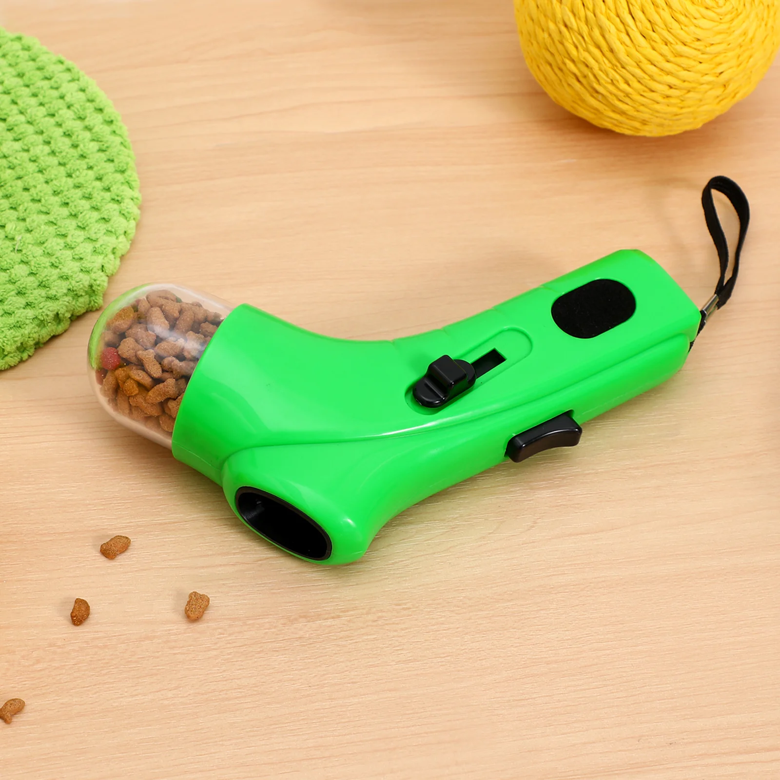 Dog Snack Launcher Green Comfortable Grip Interactive Treat Catapult for Pet Training Fun Easy Loading Hands Free
Dog Snack Launcher Green Comfortable Grip Interactive Treat Catapult for Pet Training Fun Easy Loading Hands Free