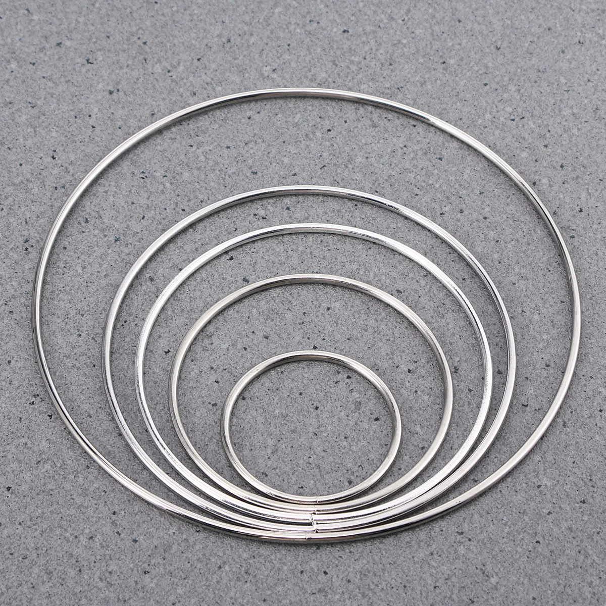 5 Pcs Silver Iron Rings for Dream Catcher DIY Craft Hoops Metal Accessories Smooth Surface Round Decor
5 Pcs Silver Iron Rings for Dream Catcher DIY Craft Hoops Metal Accessories Smooth Surface Round Decor