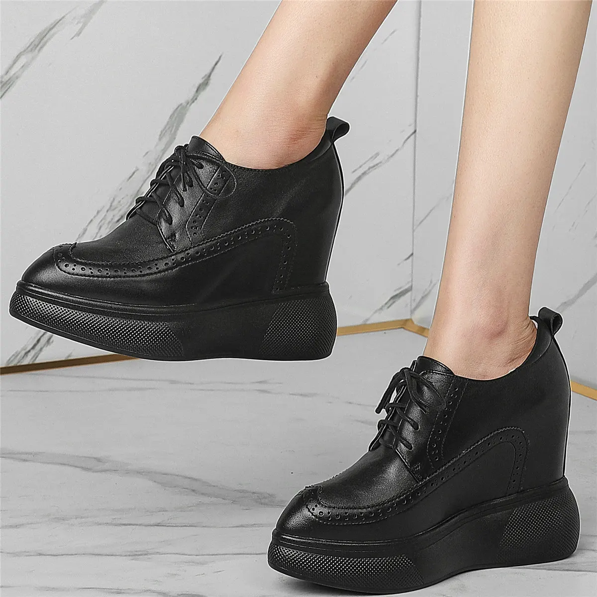 Wedges Fashion Sneakers Women Genuine Leather High Heel Motorcycle Boots Female Pointed Toe Platform Pumps Shoes Casual Shoes
Wedges Fashion Sneakers Women Genuine Leather High Heel Motorcycle Boots Female Pointed Toe Platform Pumps Shoes Casual Shoes