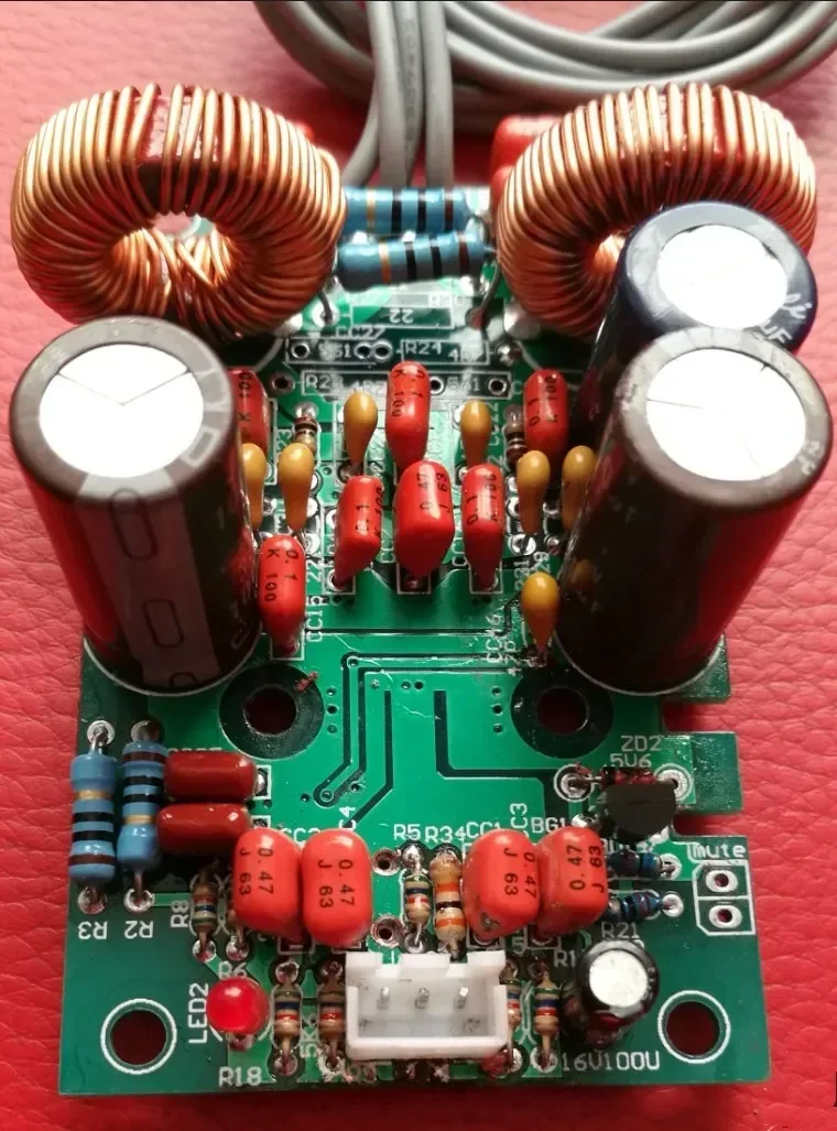 110V ~ 220V 150W subwoofer digital power amplifier board active power amplifier board pure bass TDA8950 two channels
110V ~ 220V 150W subwoofer digital power amplifier board active power amplifier board pure bass TDA8950 two channels