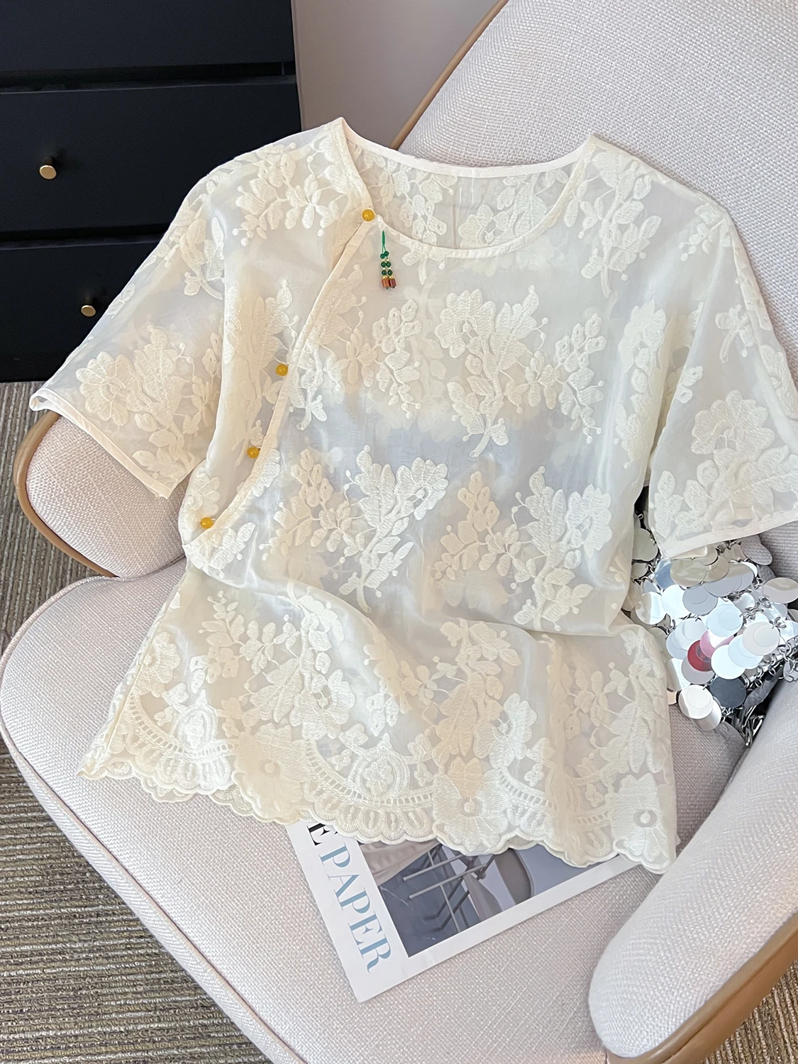 Chinese Style Embroidered Lace Short Sleeve round Neck Pure Color Shirt Button Front Casual Top for Women Summer Fashion
Chinese Style Embroidered Lace Short Sleeve round Neck Pure Color Shirt Button Front Casual Top for Women Summer Fashion