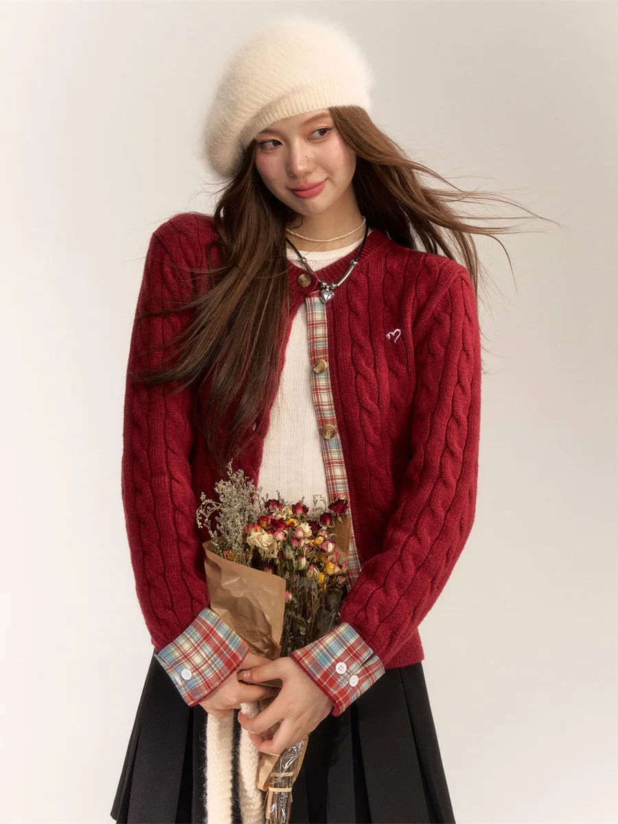 Red College Style Knitted Sweater Coat Women's Soft Plaid Patchwork Knitwear Breathable Warm Long Sleeve round Neck Top
Red College Style Knitted Sweater Coat Women's Soft Plaid Patchwork Knitwear Breathable Warm Long Sleeve round Neck Top