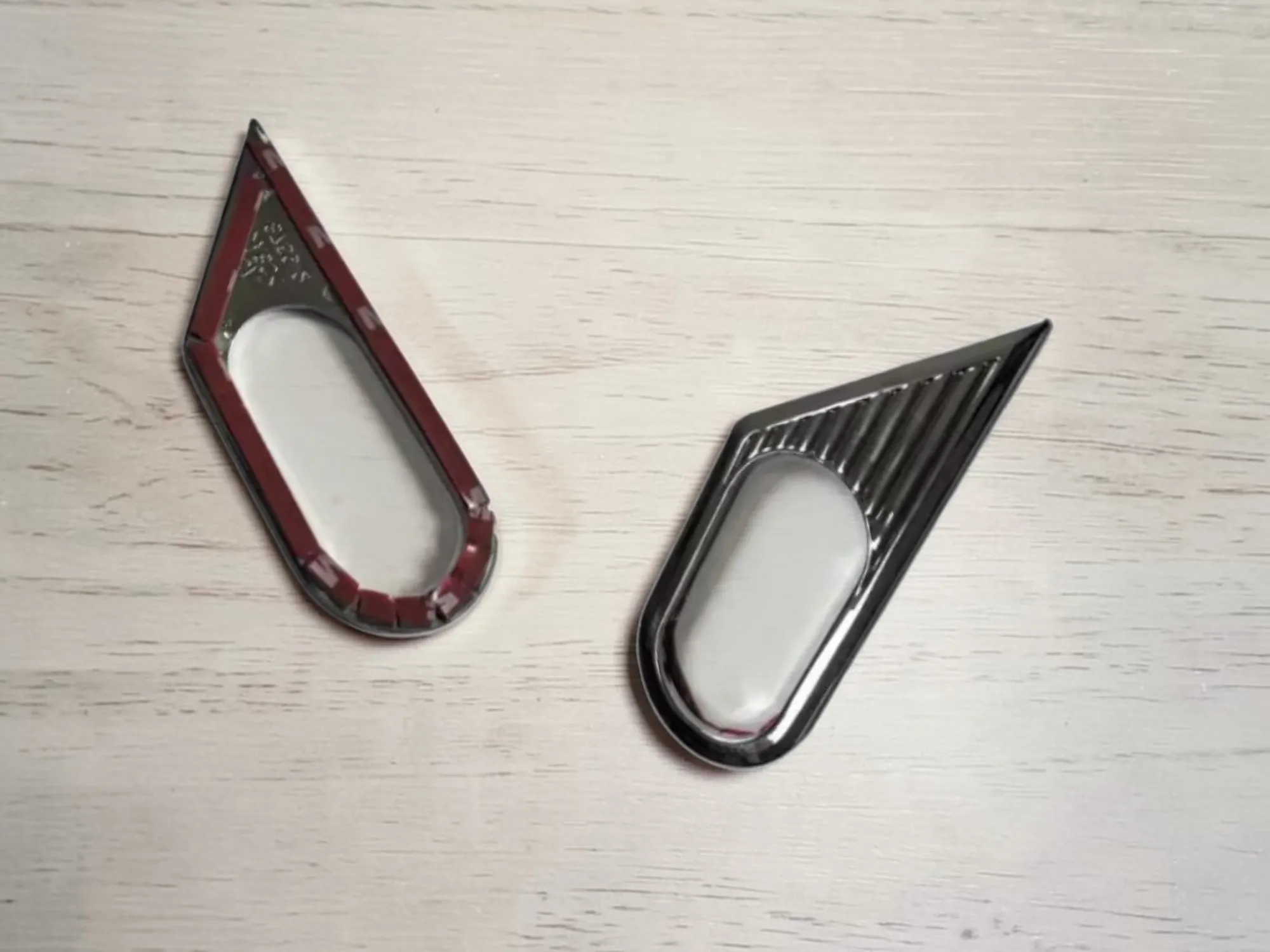 Chrome Plated Side Marker Light Trim (Pair) for Nissan Tiida/Versa/Latio (2005-2011) – Best Value for Stylish Car Accessories
Chrome Plated Side Marker Light Trim (Pair) for Nissan Tiida/Versa/Latio (2005-2011) – Best Value for Stylish Car Accessories