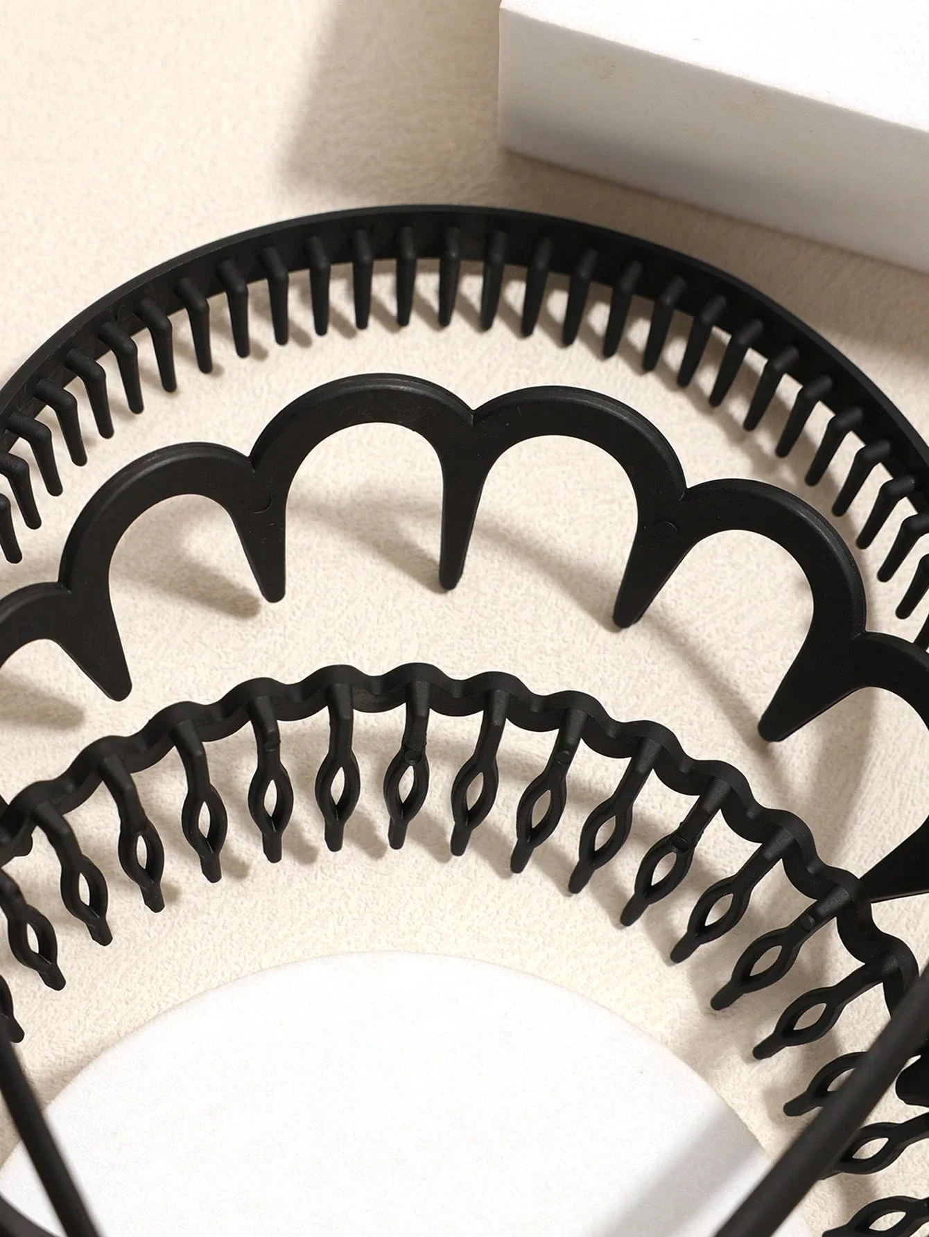 3pcs/Set Matte Black Toothed Multi-Style Women Hair Hoop Headband Hair Accessories, Black Hair Accessories, Hairband Headband
3pcs/Set Matte Black Toothed Multi-Style Women Hair Hoop Headband Hair Accessories, Black Hair Accessories, Hairband Headband