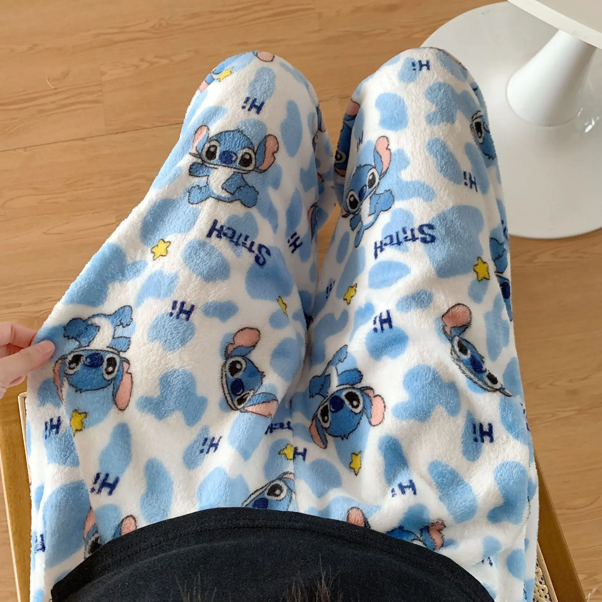 New Cartoon Stitch Flannel Pajamas Autumn Winter Thickened And Velvet Warm Blue Pajamas Home Clothes Christmas Gifts
New Cartoon Stitch Flannel Pajamas Autumn Winter Thickened And Velvet Warm Blue Pajamas Home Clothes Christmas Gifts