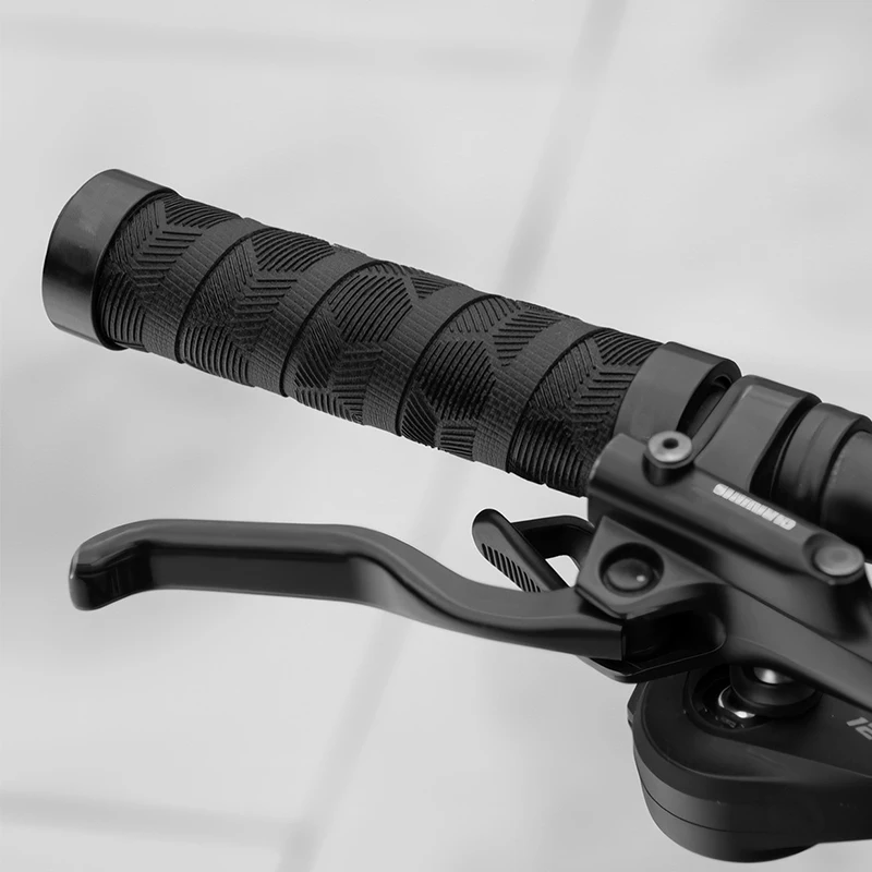 3D Silicone Bicycle Grips Aluminum Double Lock Anti-Slip Shock MTB Cuffs Mountain Bike Grips Cycling Handle Grip Lock Bar End
3D Silicone Bicycle Grips Aluminum Double Lock Anti-Slip Shock MTB Cuffs Mountain Bike Grips Cycling Handle Grip Lock Bar End