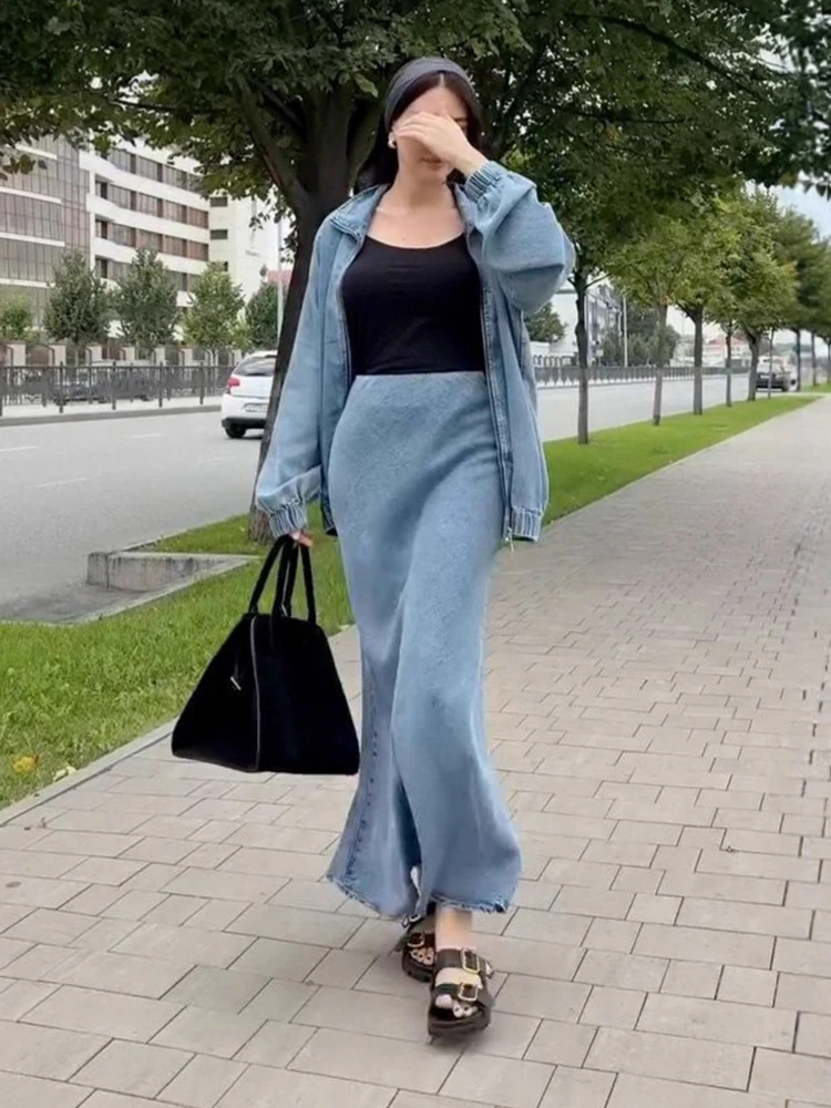 Spring Denim Fabric Skirt Suit Women Long Sleeved Zipper Jacket +high Waist Loose Knee Length Skirt Autumn Female Two Piece Set
Spring Denim Fabric Skirt Suit Women Long Sleeved Zipper Jacket +high Waist Loose Knee Length Skirt Autumn Female Two Piece Set