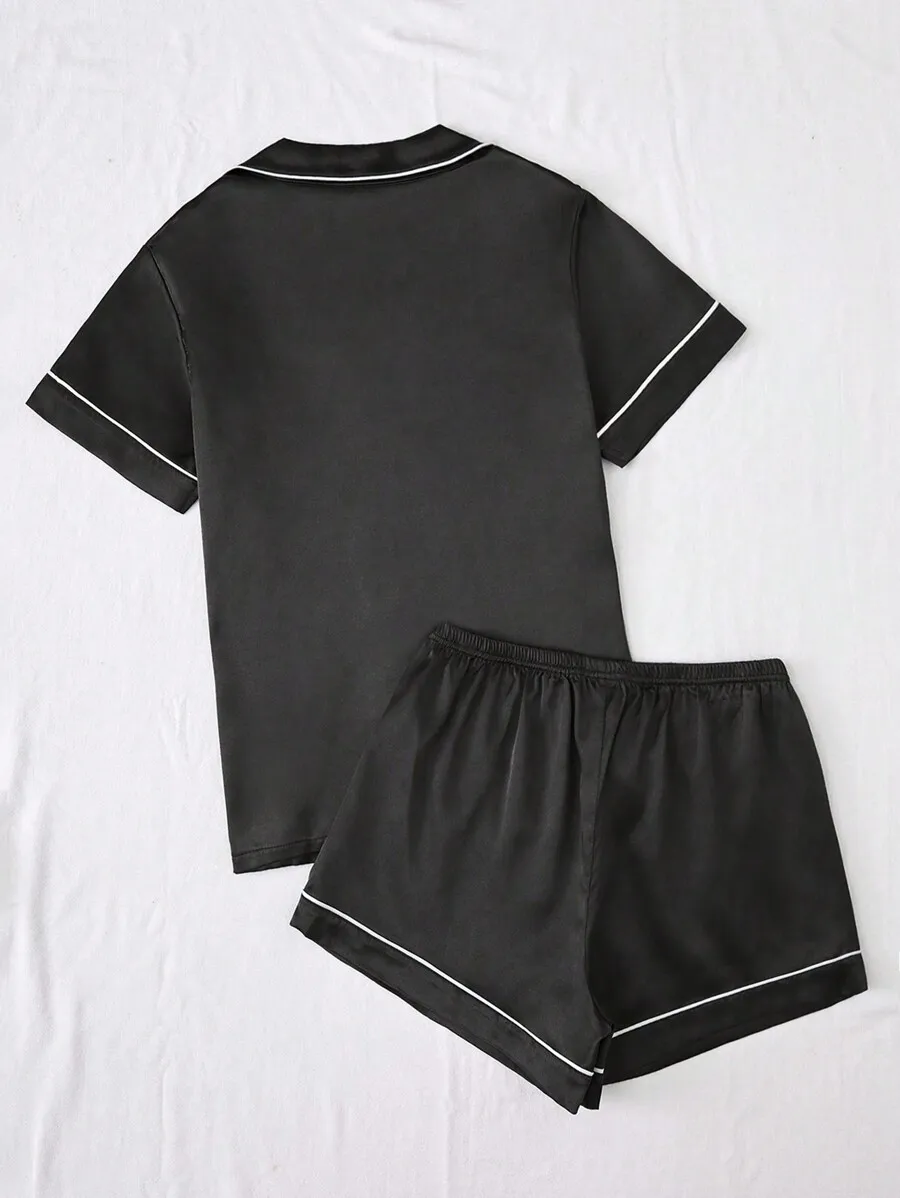 2pcs Black Satin Pajama Set With Turn-Down Collar And White Piping
2pcs Black Satin Pajama Set With Turn-Down Collar And White Piping