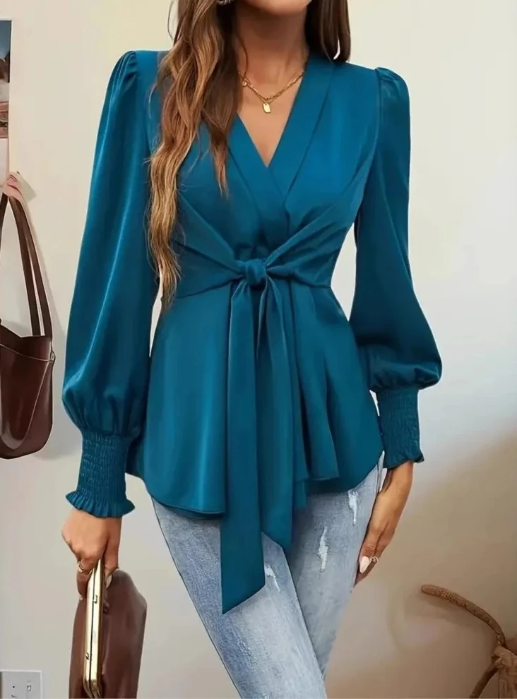 Elegant V-neck Lace Up Waist Cinching Autumn Women's Clothing New Casual Loose Solid Color Pullover Shirt For Women
Elegant V-neck Lace Up Waist Cinching Autumn Women's Clothing New Casual Loose Solid Color Pullover Shirt For Women