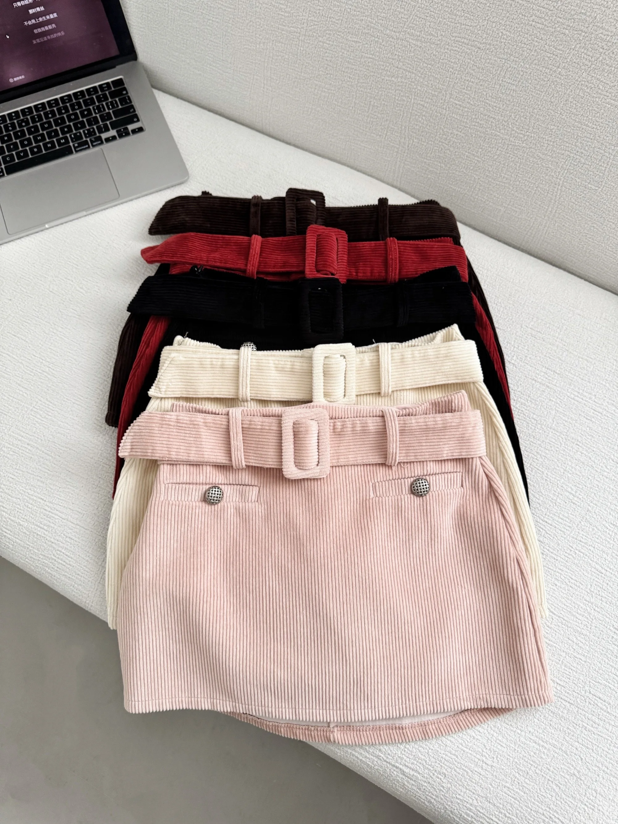 Women's Elegant Corduory High Waist A Line Short Skirt Lady Autumn Winter Solid Color Slim Mini Skirt
Women's Elegant Corduory High Waist A Line Short Skirt Lady Autumn Winter Solid Color Slim Mini Skirt