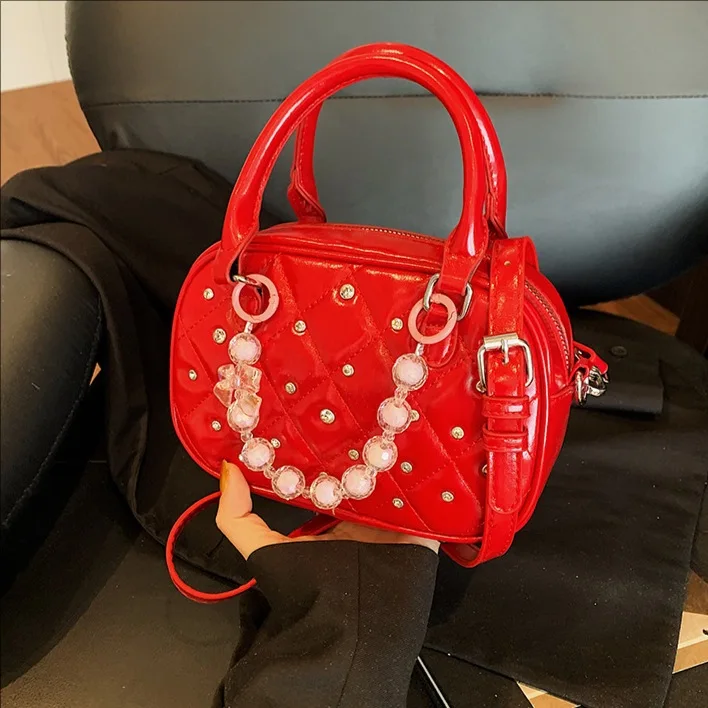 Элегантная роскошная женская сумка, новый стиль 2025 года — сумка-подушка на плечо с блестящим бриллиантом и жемчугом для вечеринок и поездок на работу, сумка через плечо
Элегантная роскошная женская сумка, новый стиль 2025 года — сумка-подушка на плечо с блестящим бриллиантом и жемчугом для вечеринок и поездок на работу, сумка через плечо