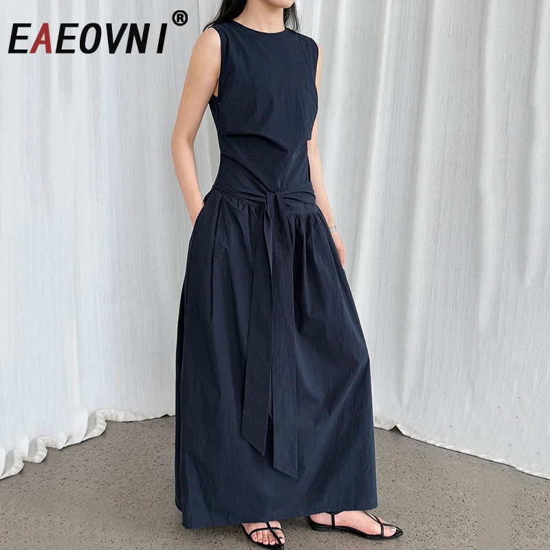 EAEOVNI Casual Sleeveless Dress Women Solid Color Bandage Gathered Waist A Line Dresses 2025 Fashion Summer New Clothing 1A1185
EAEOVNI Casual Sleeveless Dress Women Solid Color Bandage Gathered Waist A Line Dresses 2025 Fashion Summer New Clothing 1A1185