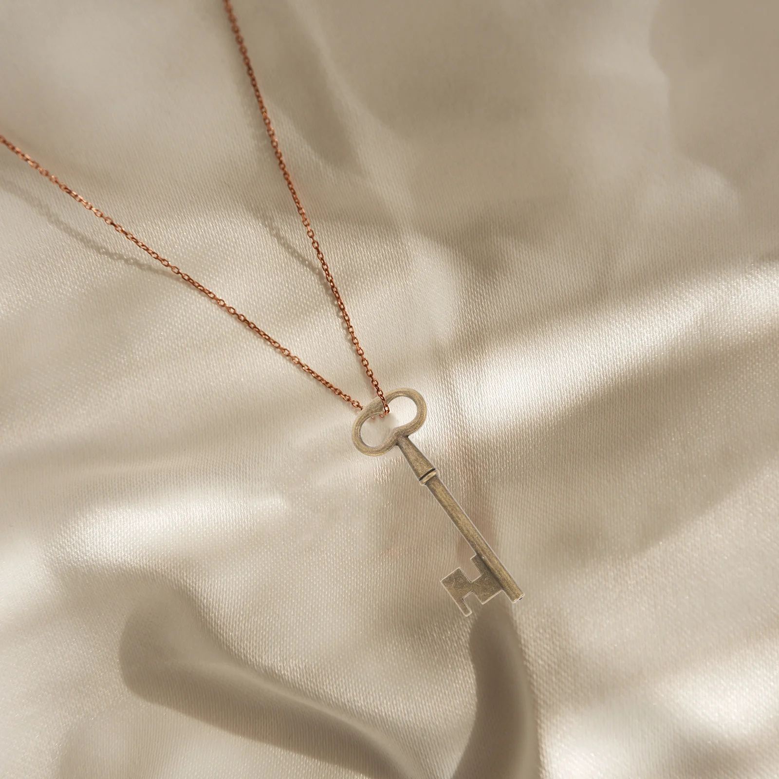 2pcs Vintage Key Pendants Bronze Metal Zinc Alloy Diy Jewelry Making Charms For Necklace Bracelet Anklet Scrapbooking
2pcs Vintage Key Pendants Bronze Metal Zinc Alloy Diy Jewelry Making Charms For Necklace Bracelet Anklet Scrapbooking