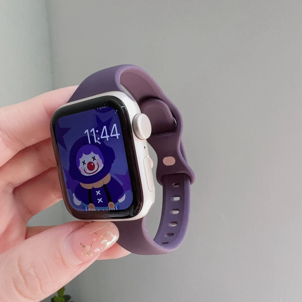 Silicone loop For Apple Watch band women Series Ultra 10/9/8/7/6 5 38mm 40mm 41mm 42mm 44mm 45mm 46mm Strap
Silicone loop For Apple Watch band women Series Ultra 10/9/8/7/6 5 38mm 40mm 41mm 42mm 44mm 45mm 46mm Strap